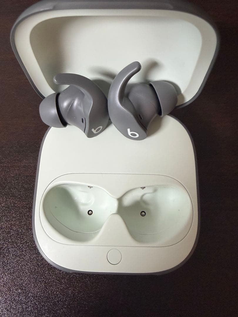 Beats Fit Proワイヤレスイヤホン グレー