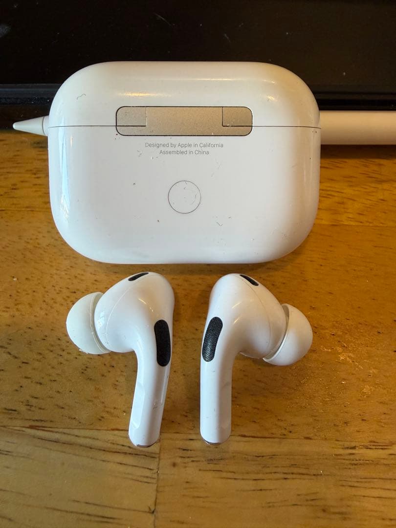 AirPods Pro (第2世代) 本体 MagSafe充電ケース付き