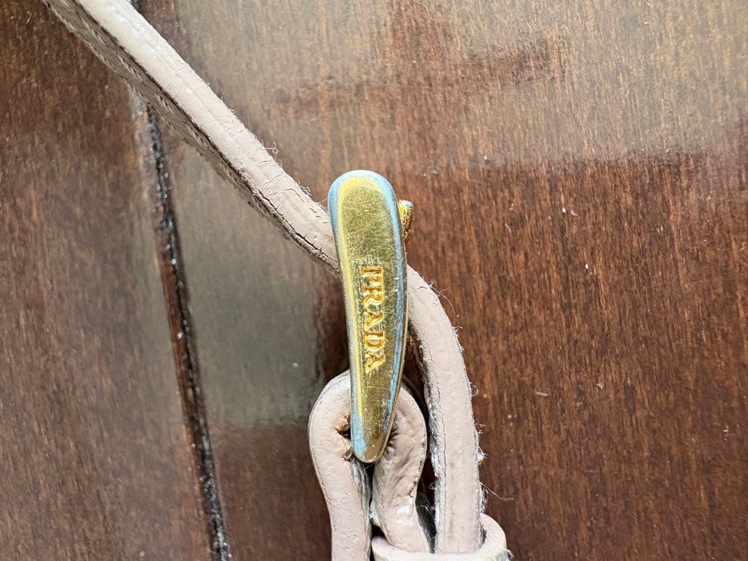 m*.様 最終価格 プラダ ショルダー長財布ウォレット ベージュサフィアーノ