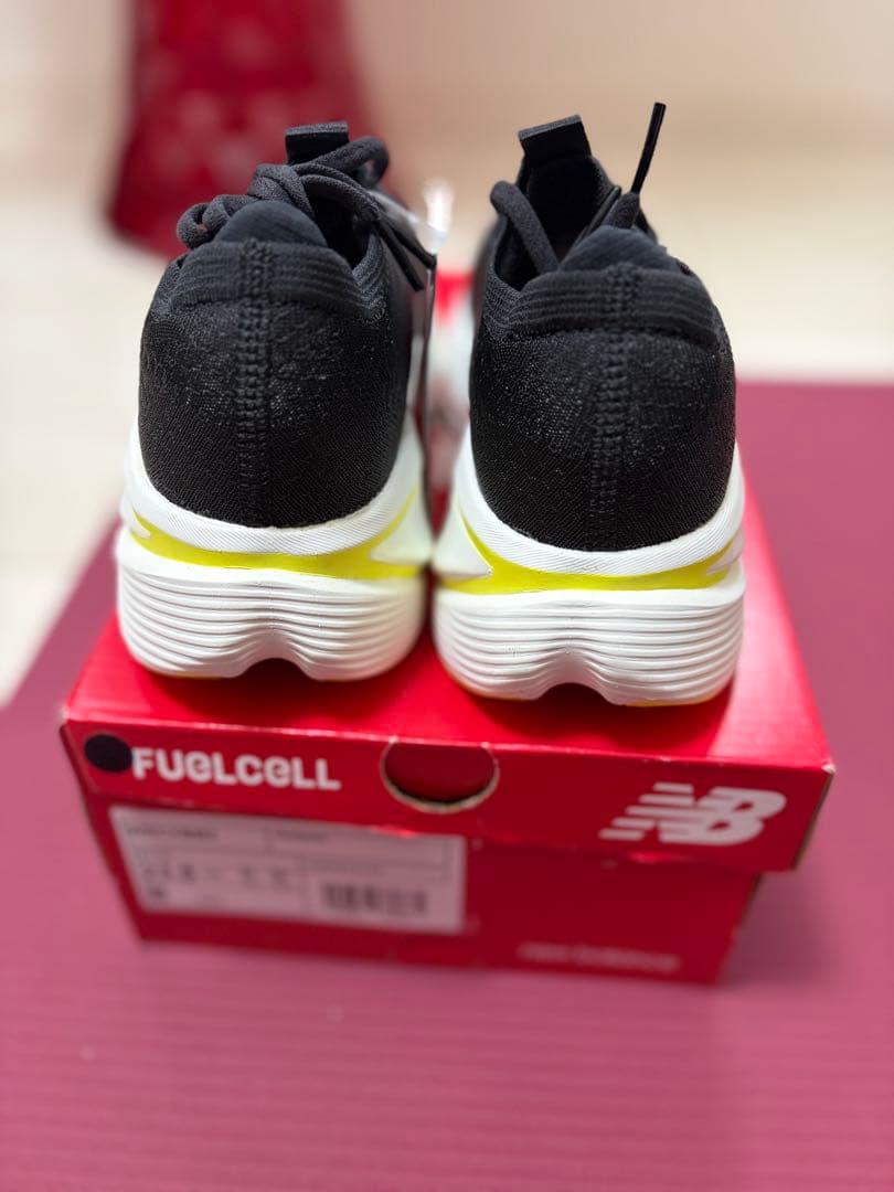 New Balance FuelCell ランニングシューズ 23.5 新品