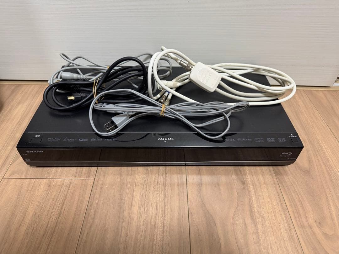 SHARP シャープ　ブルーレイディスクレコーダー　BD-S560
