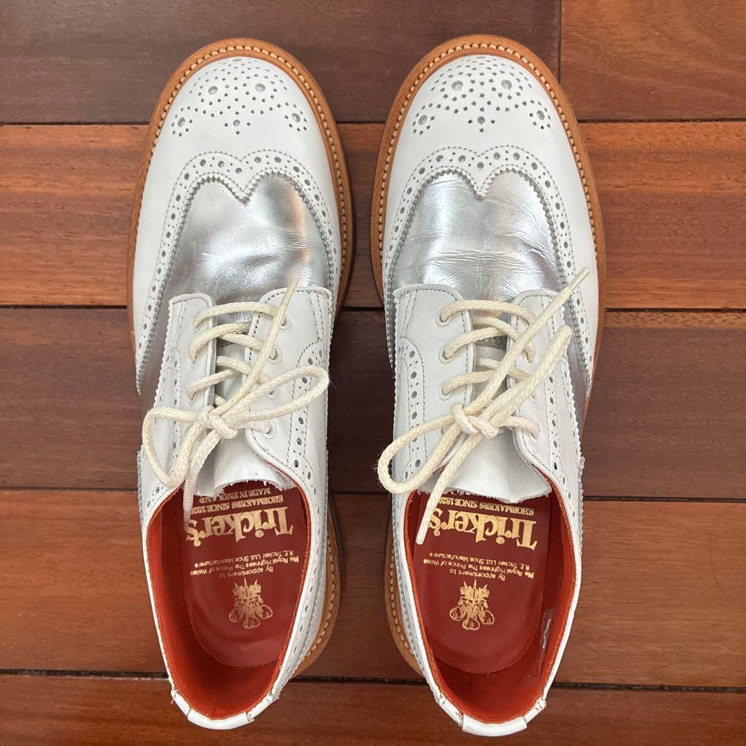 Tricker's ウィングチップ ドレスシューズ ホワイト・シルバー