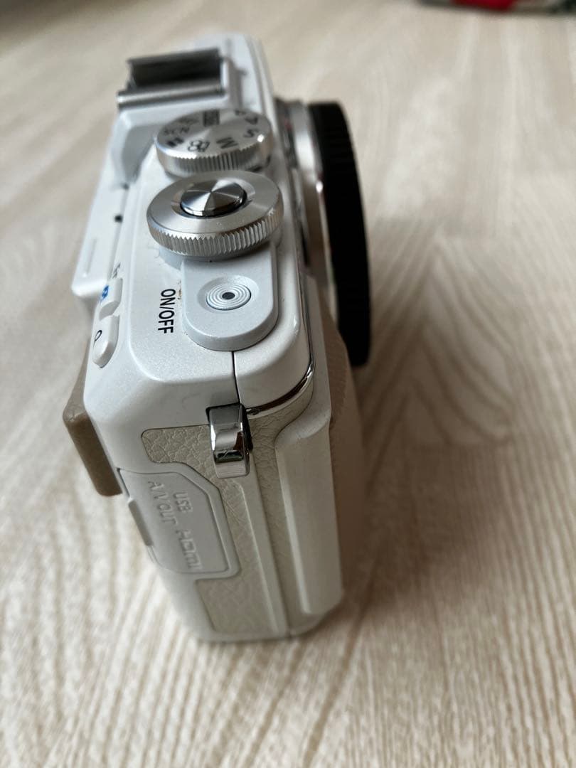 OLYMPUS PEN Lite e-pl7 ミラーレス一眼　ジャンク品