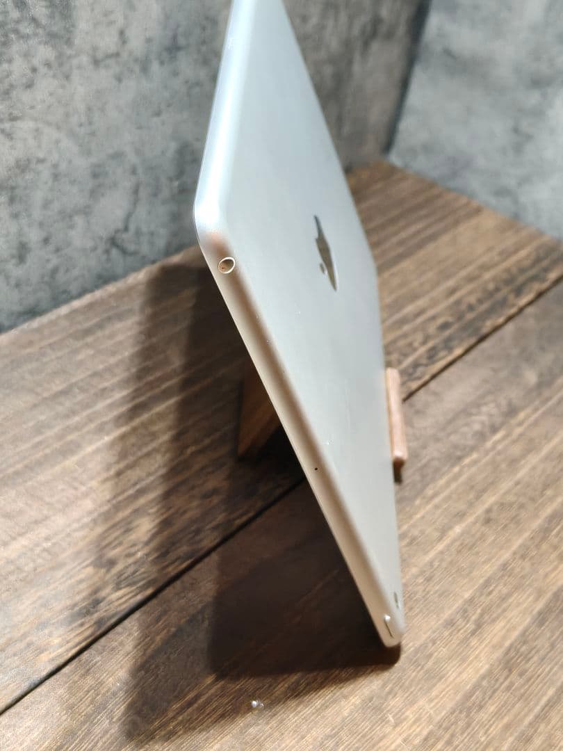 iPad 第8世代 128GB タブレット