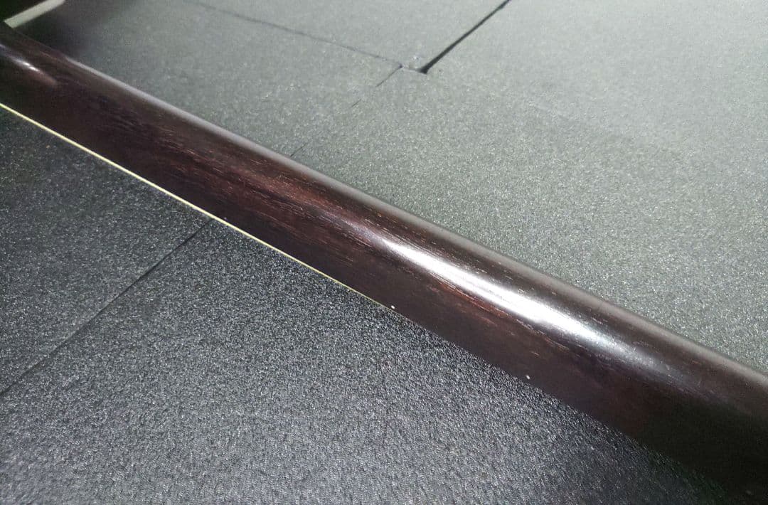 三味線　津軽三味線　紅木　綾杉胴　中棹　太棹　東さわり　【皮破れ、弦切れ】