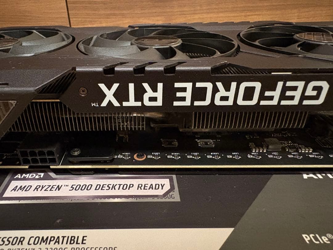 ASUS GeForce RTX グラフィックボード