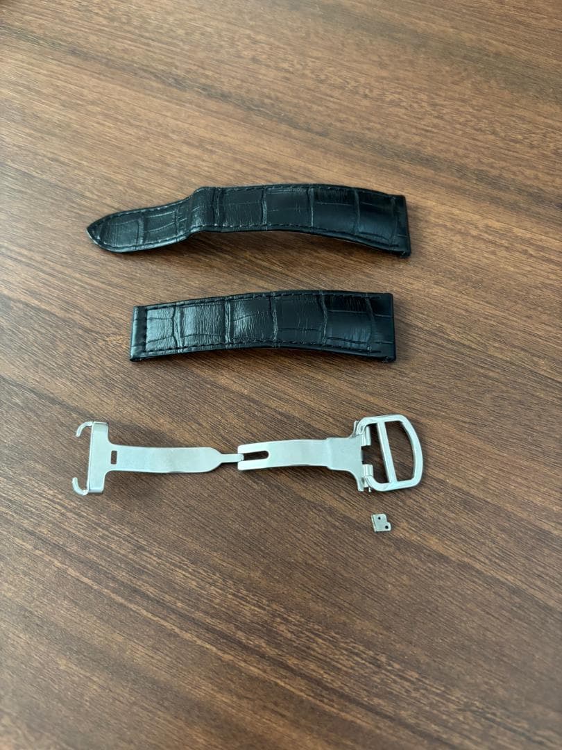 カルティエ 純正バックルとアリゲーター純正ベルト ラグ幅22mm 黒 セット