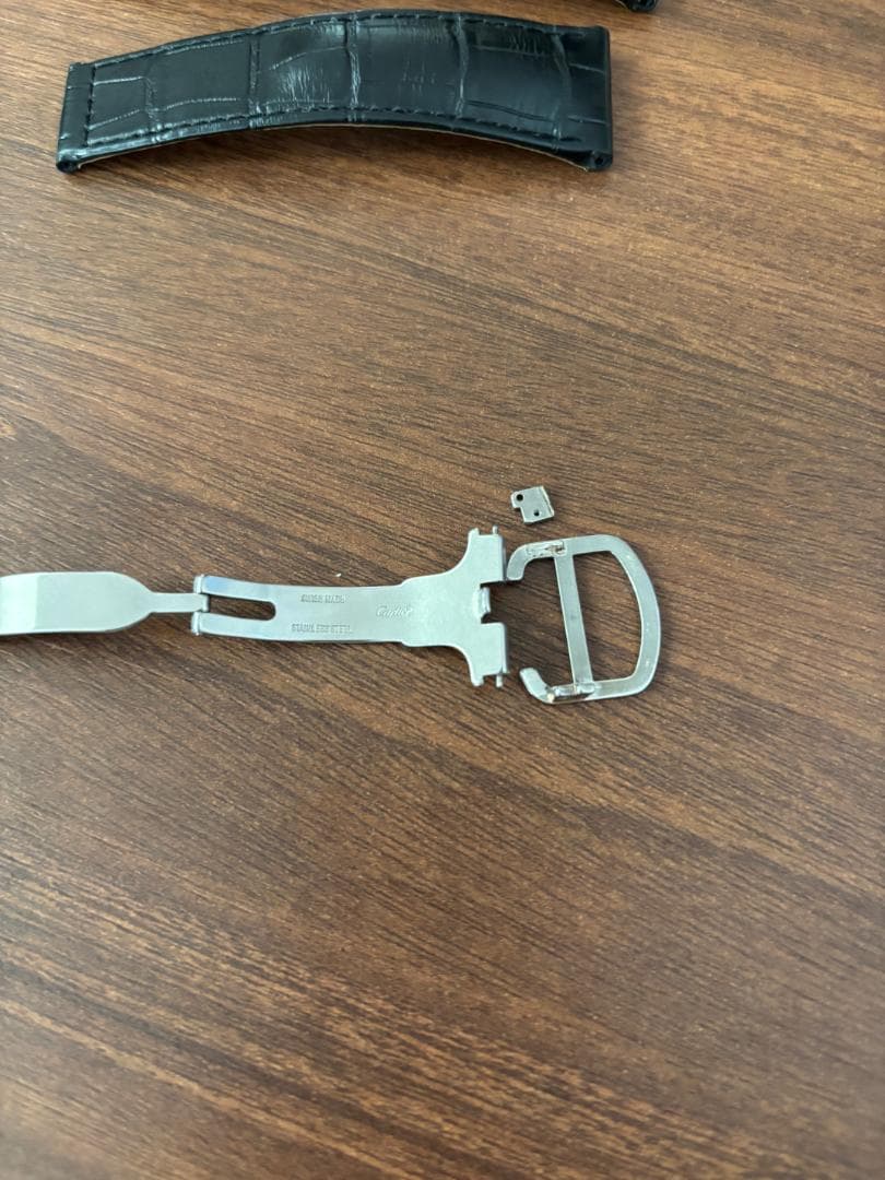 カルティエ 純正バックルとアリゲーター純正ベルト ラグ幅22mm 黒 セット