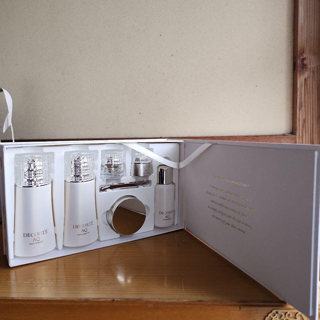 AQミリオリティ　ラグジュリアスコフレⅢ