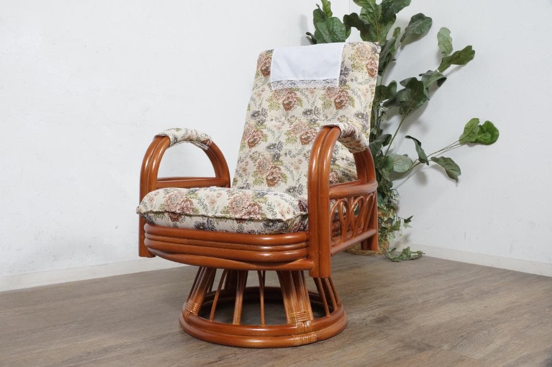 アジアンテイスト　高級籐　ギア回転リクライニング座椅子