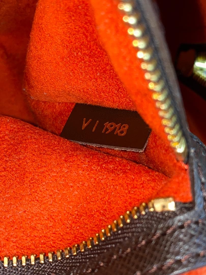 Louis Vuitton　ダミエ　トリアナ　VI1918