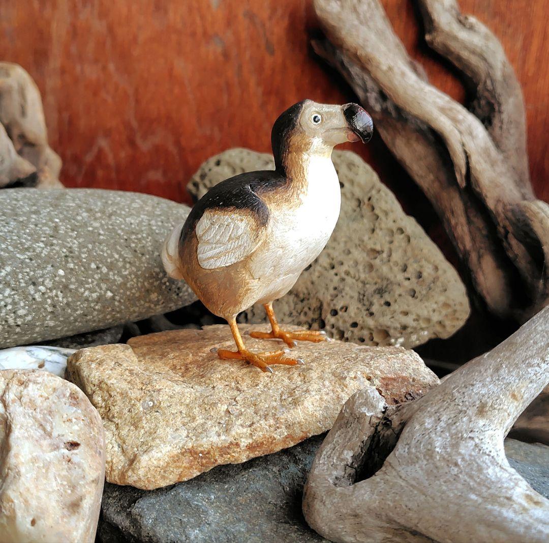 小さなバードカービング 偉大なるドードー鳥 最後の1羽 野鳥 木彫り