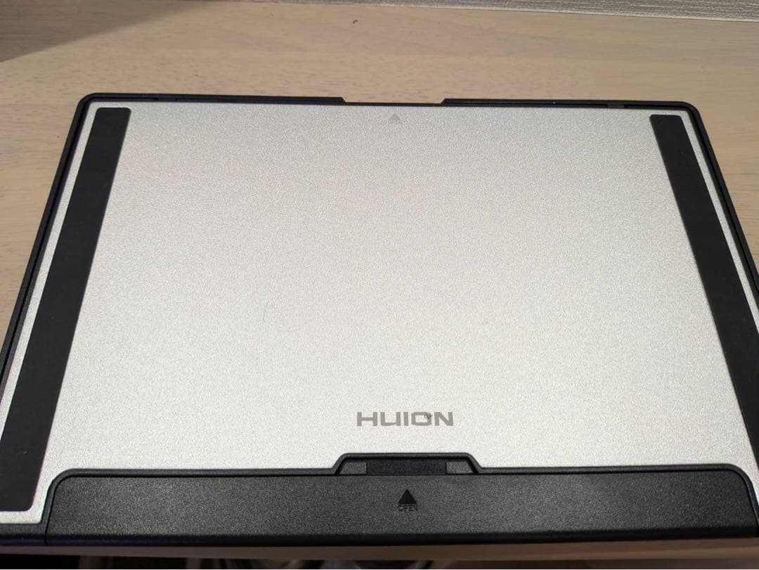 【動作確認済】液晶タブレット HUION KAMVAS16 スタンド付き