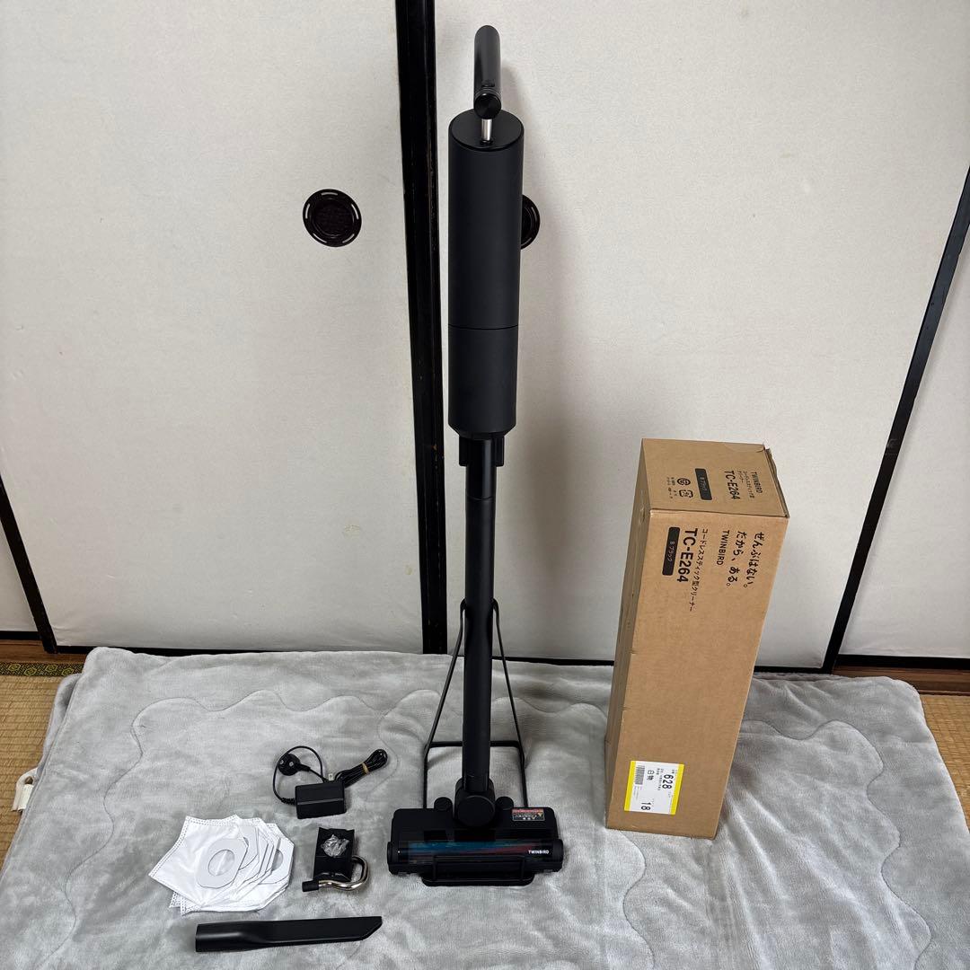 ツインバード ブラック TC-E264B 掃除機　コードレス