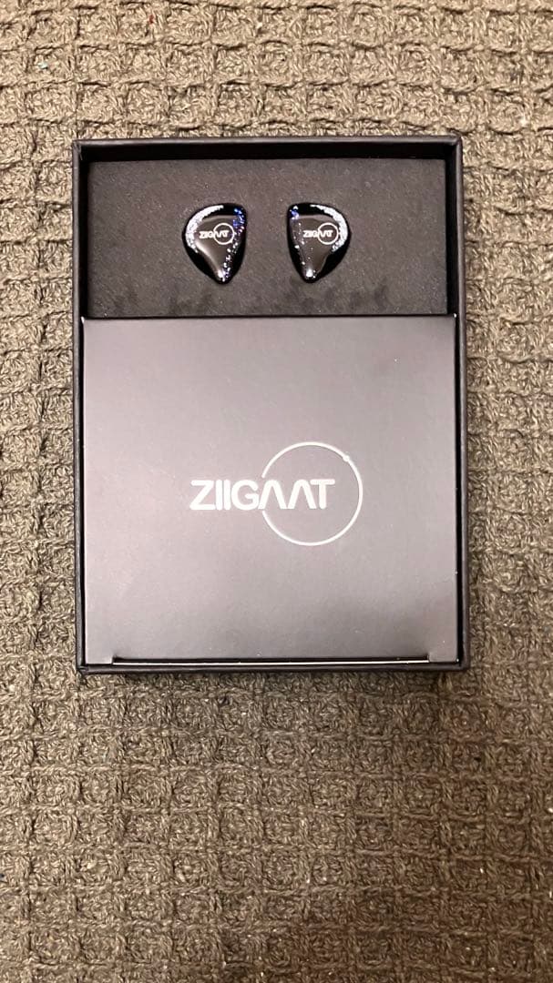 【極美品】Ziigaat estrella