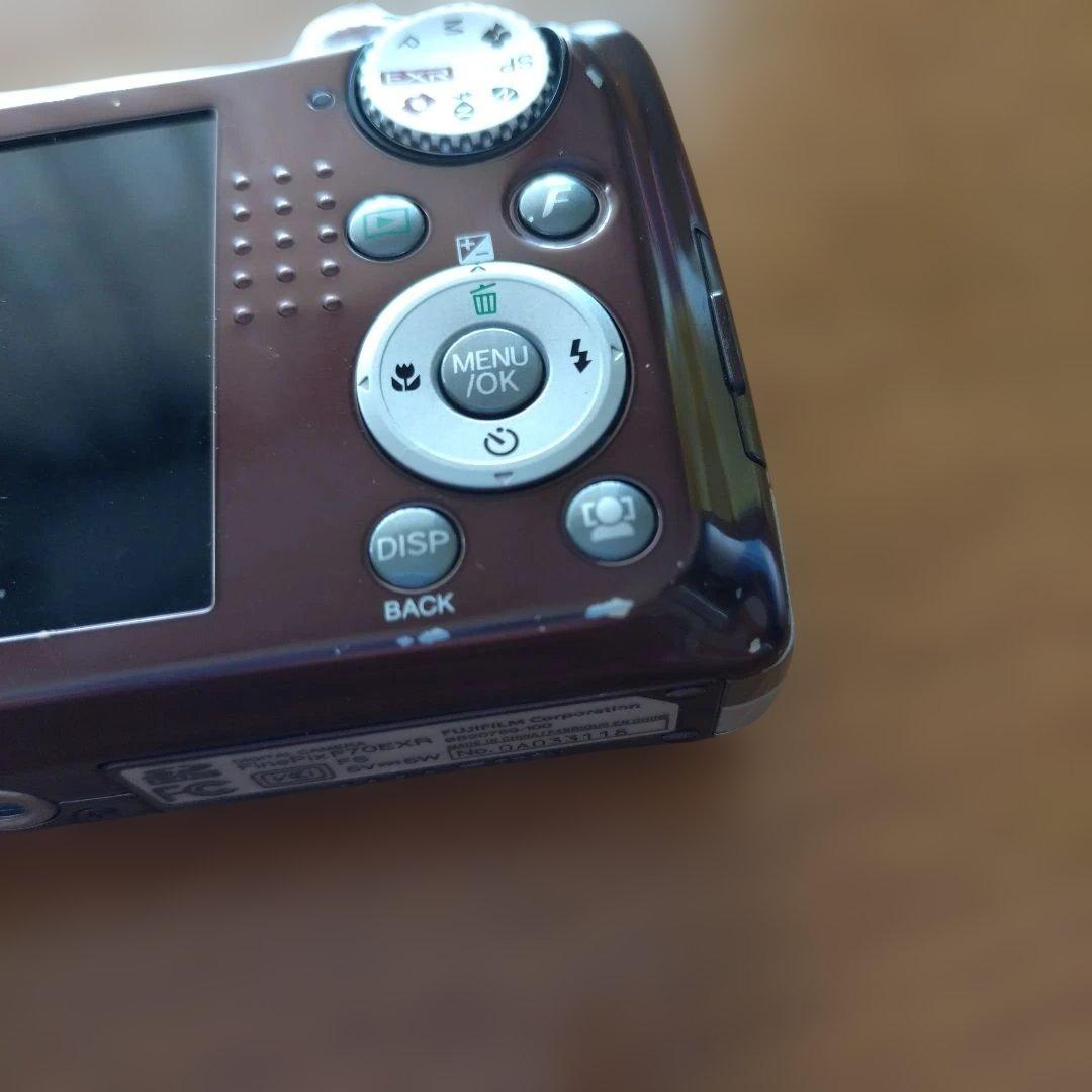 FinePix F70 EXR　フジフイルム