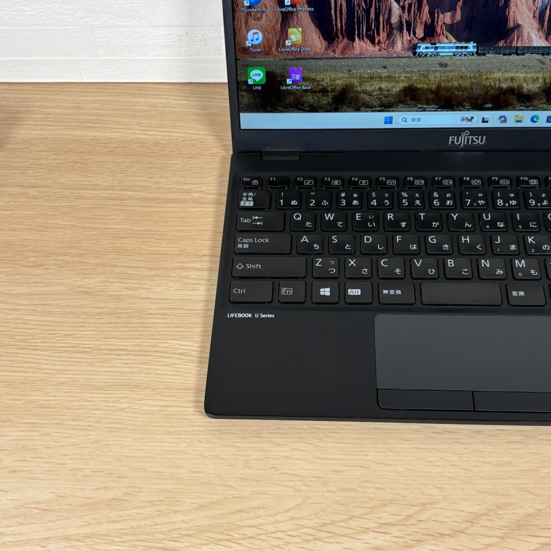 富士通　11世代i5　美品　ノートパソコン　Windows11　オフィス付　06