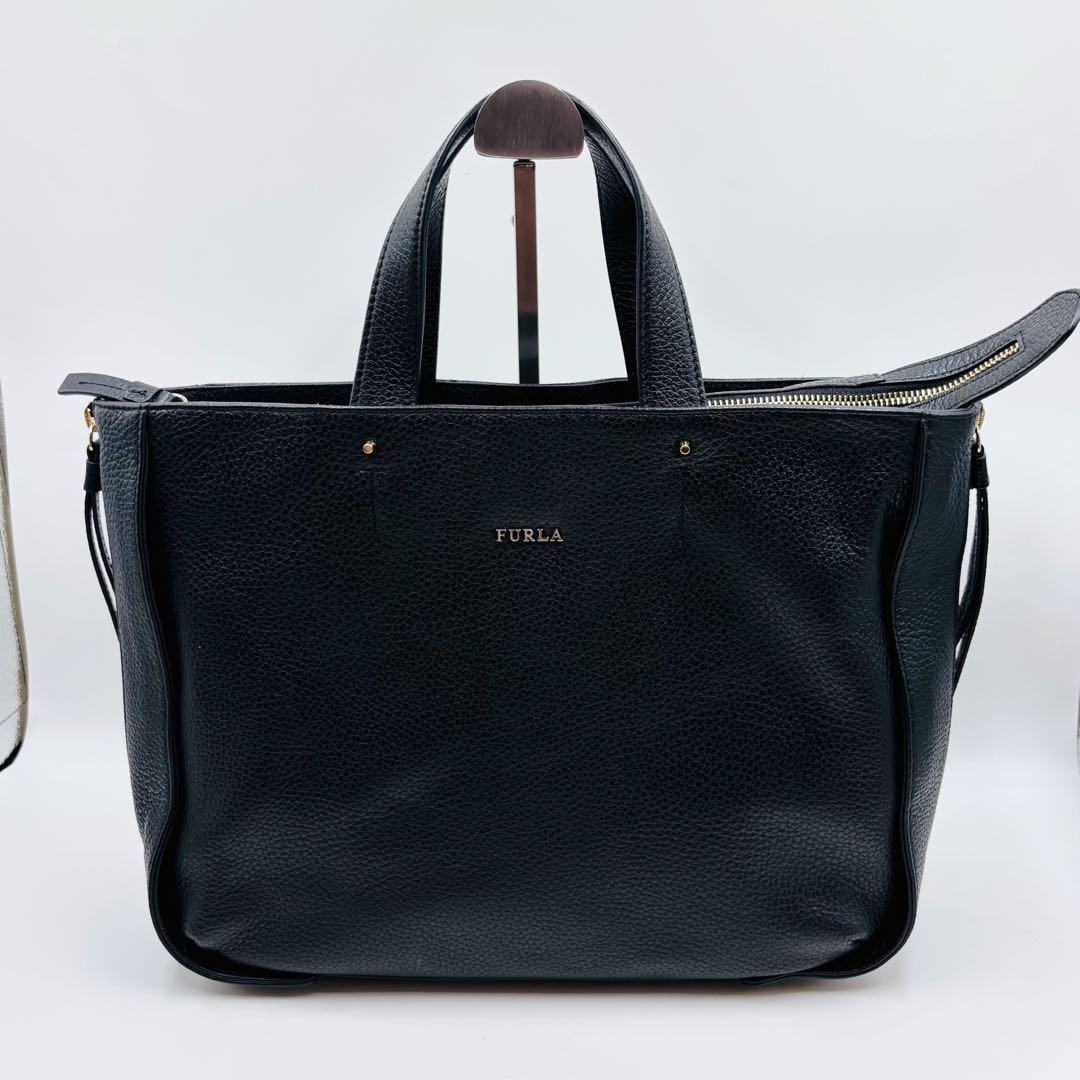 【極美品】フルラ ビジネスバッグ レザー 2way ゴールド金具 A4 ブラック