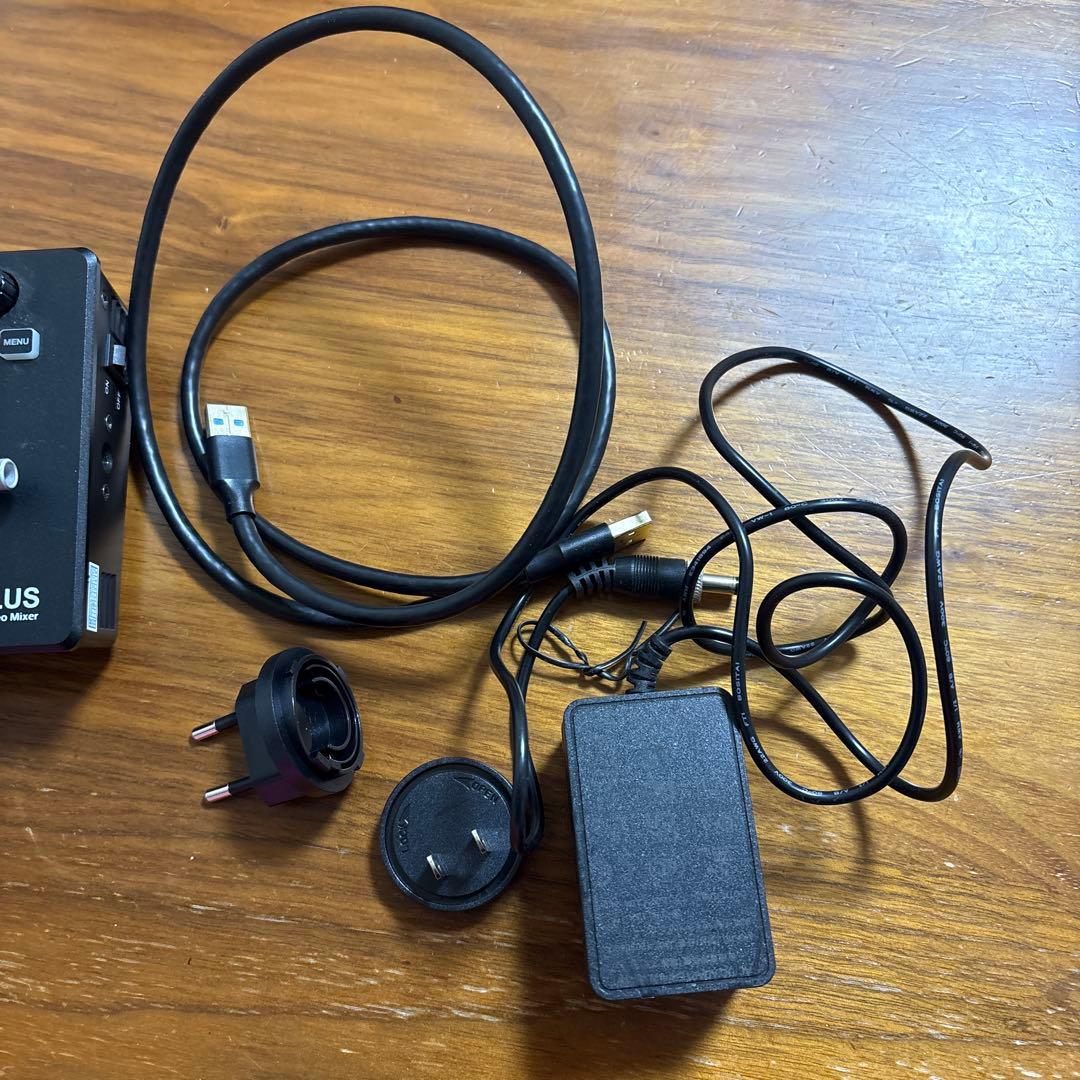 FEELWORLD L2 PLUS マルチフォーマットビデオミキサー