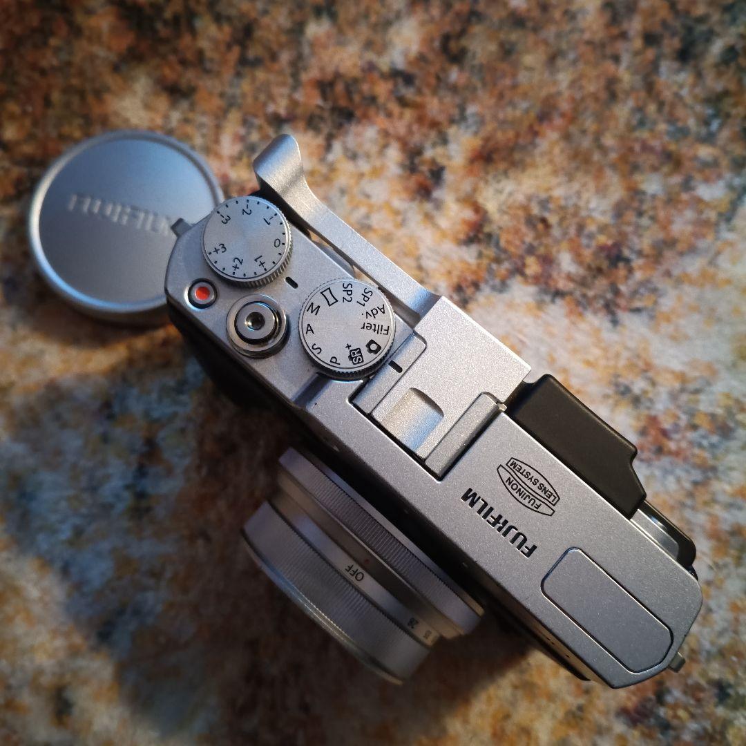 Fujifilm X30 コンパクトデジタルカメラ