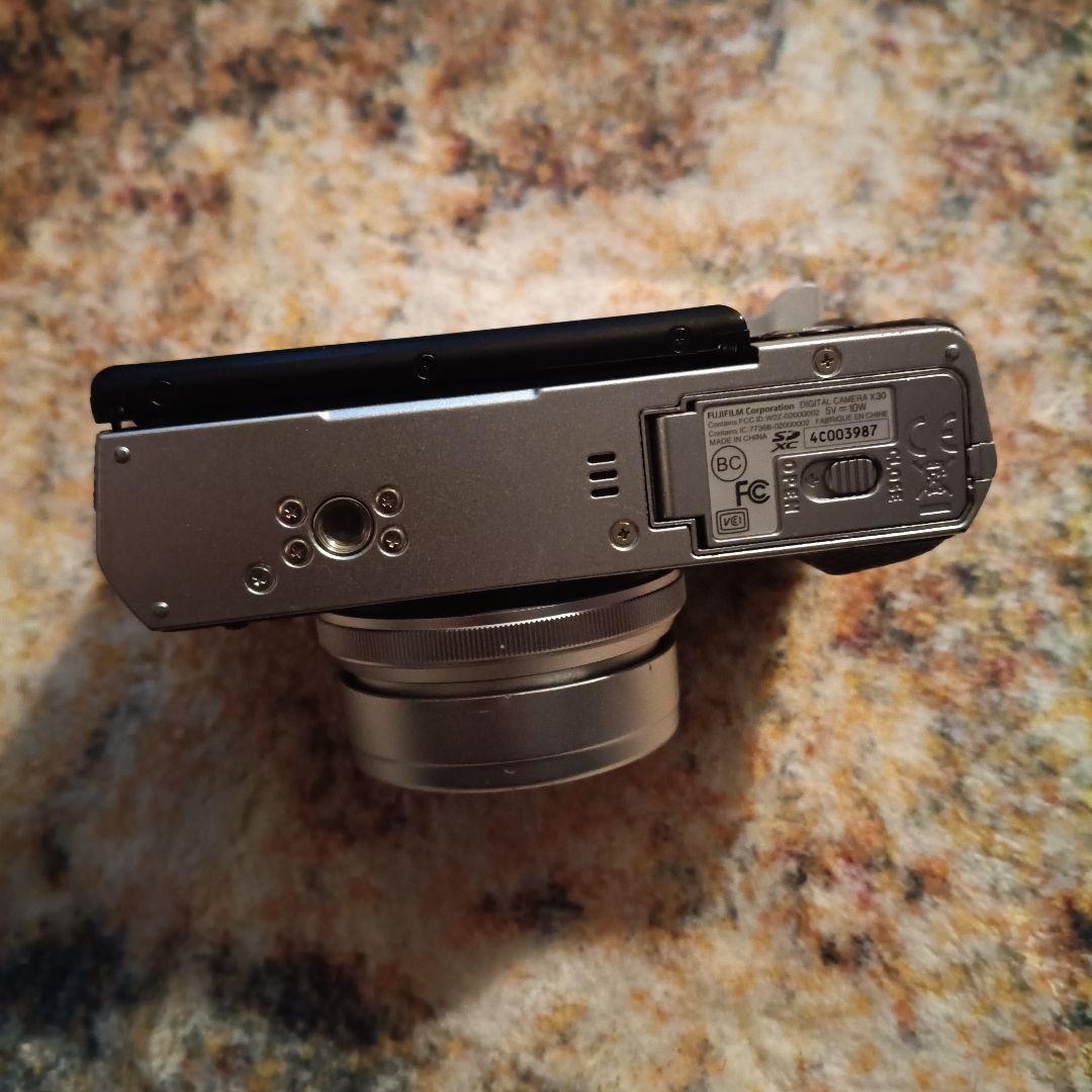 Fujifilm X30 コンパクトデジタルカメラ