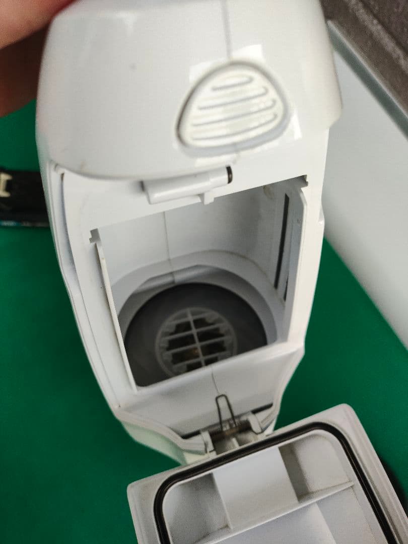 Y*S様 Makita CL107FD ハンディクリーナー 本体バッテリー 充電