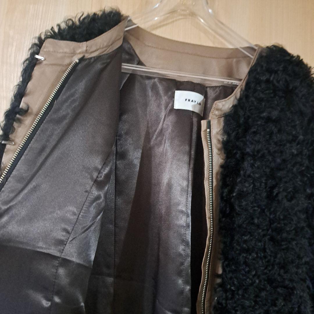まり　美品　FRAY I.D ラムファー&レザー　ノーカラーコート