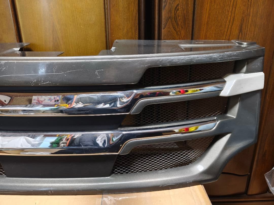 E52　エルグランド　フロントグリル　レジーナ　フレーダーマウス　カスタム　社外