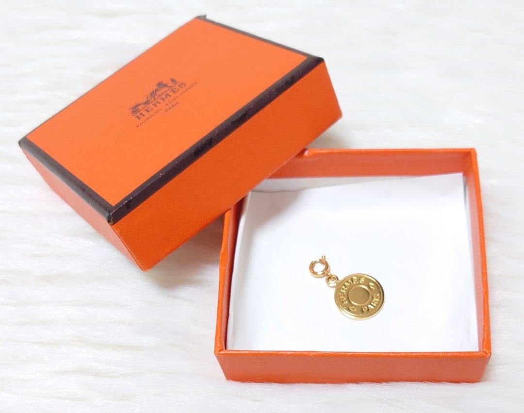 美品　エルメス　セリエ　チャーム　ペンダントトップ　ゴールド　箱付き