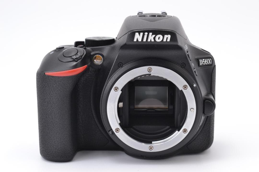■ 美品 ■ ニコン　Nikon D5600 レンズキット