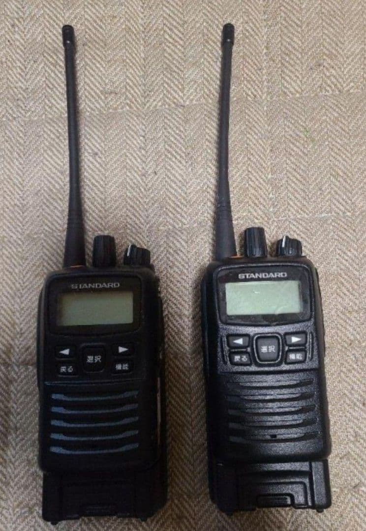 m*u様 2台セット　デジタル簡易無線機　VXD450U STANDARD　トラ
