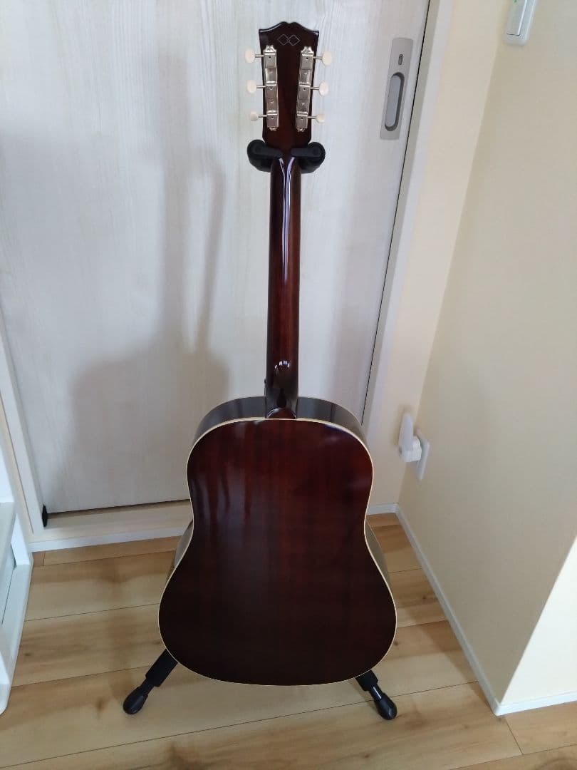 アコースティックギター サンバースト ハードケース付き