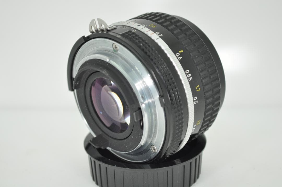 極美品　Nikon ニコン Ai NIKKOR 50mm F1.8単焦点レンズ