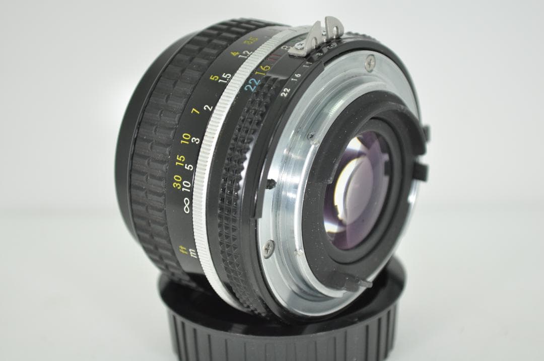 極美品　Nikon ニコン Ai NIKKOR 50mm F1.8単焦点レンズ