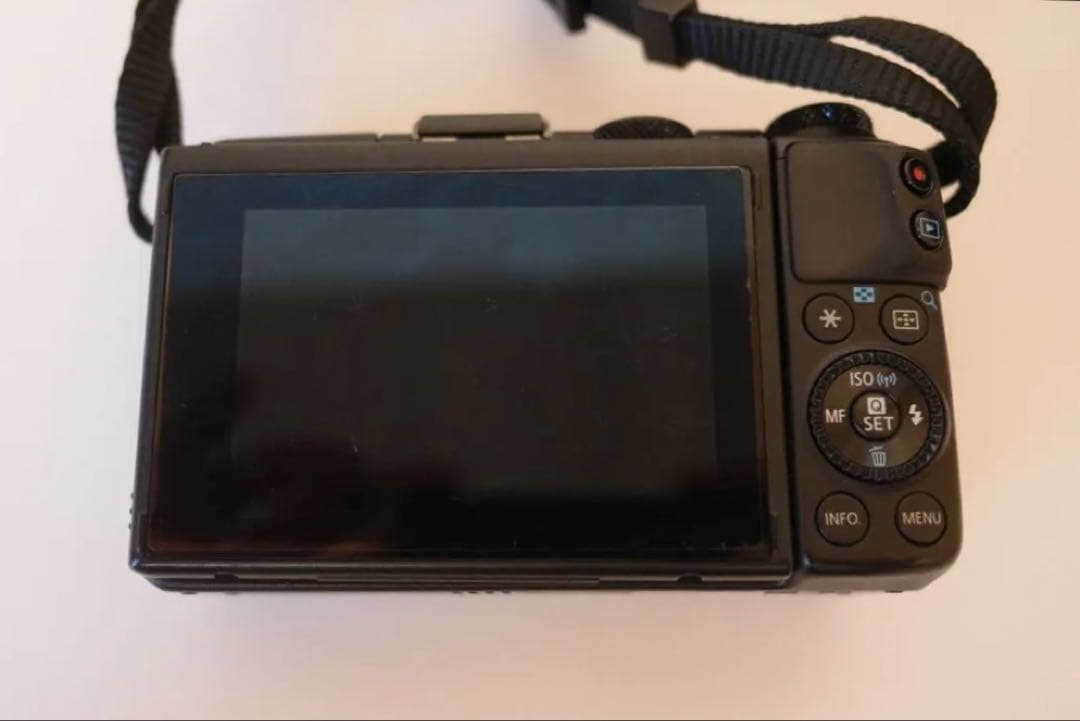 CANON EOS M3 ダブルズームキット ミラーレス一眼