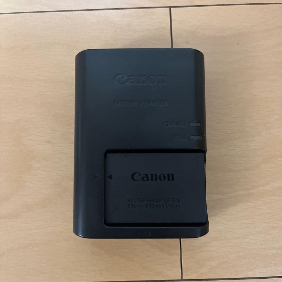 Canon EOS Kiss M ホワイト レンズ2本付き