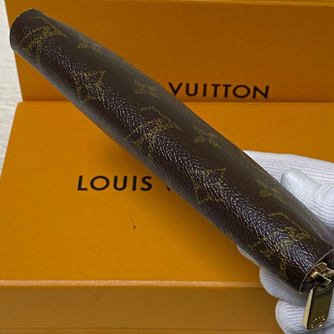 ルイヴィトン　ジッピーウォレット　モノグラム　長財布　ラウンドジップ