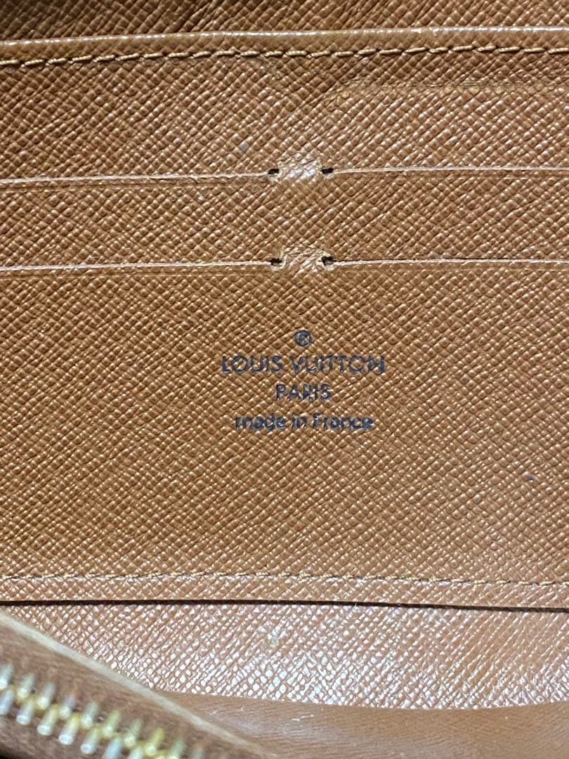 ルイヴィトン　ジッピーウォレット　モノグラム　長財布　ラウンドジップ