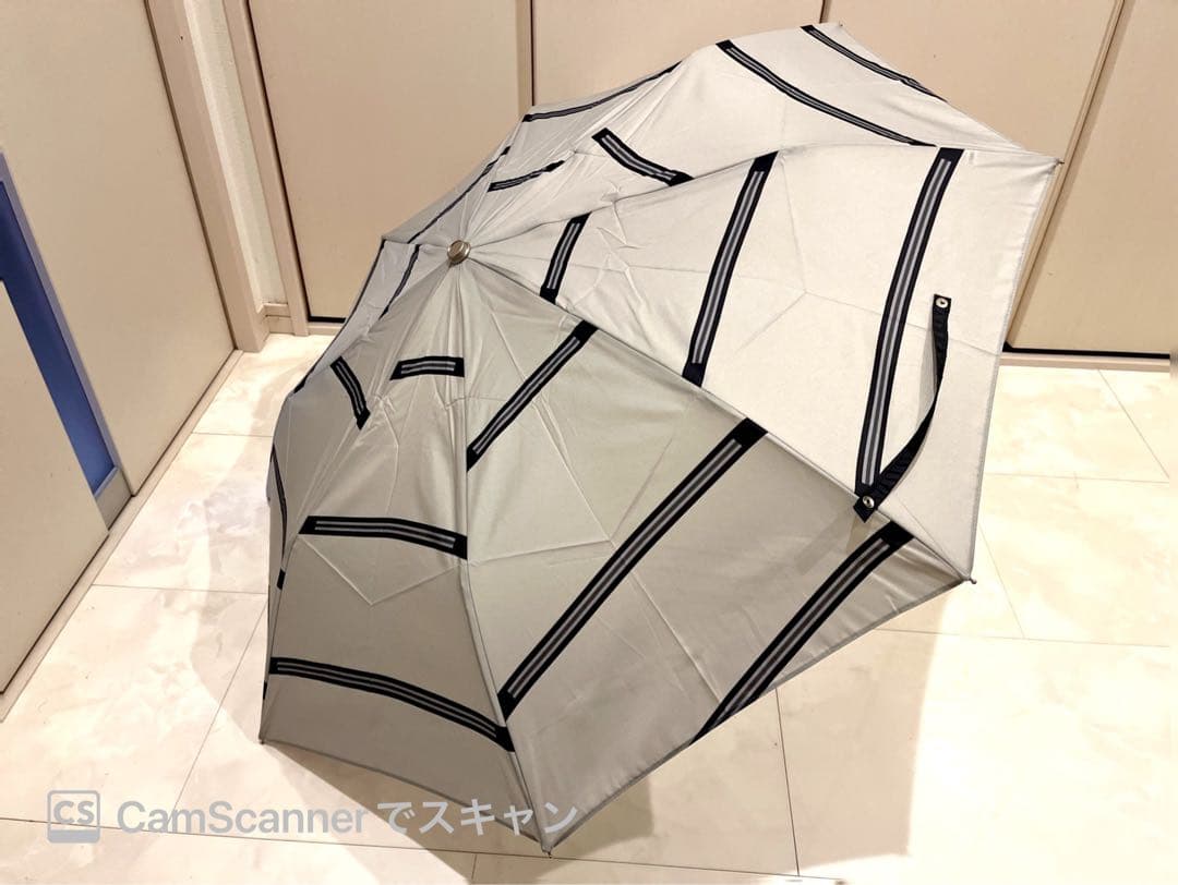 ルイヴィトン louis vuitton フォンダシオン 美術館 折りたたみ傘