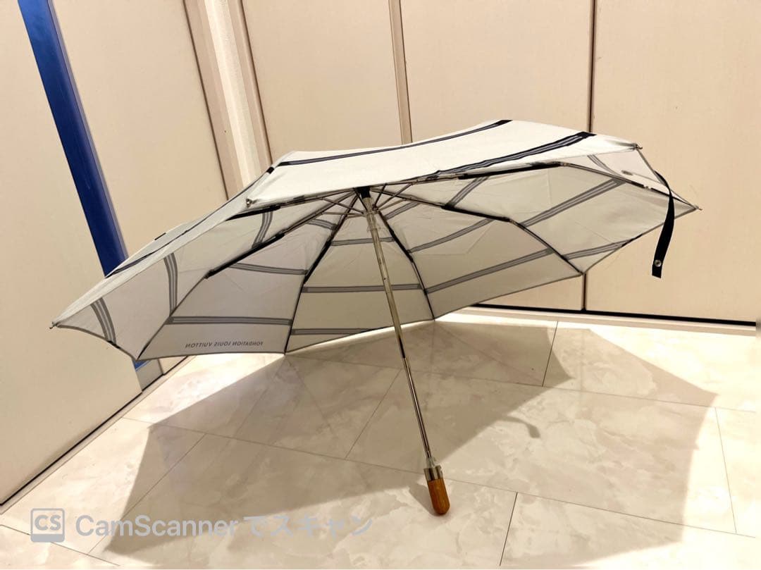 ルイヴィトン louis vuitton フォンダシオン 美術館 折りたたみ傘