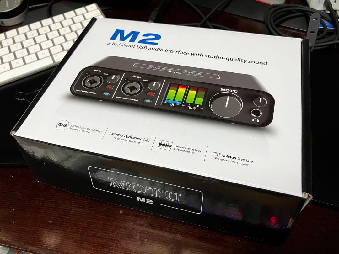 MOTU M2 2-in/2-outオーディオインターフェイス