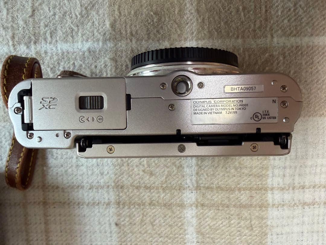 OLYMPUS PEN E-pl8 ブラウン40-150mmレンズ