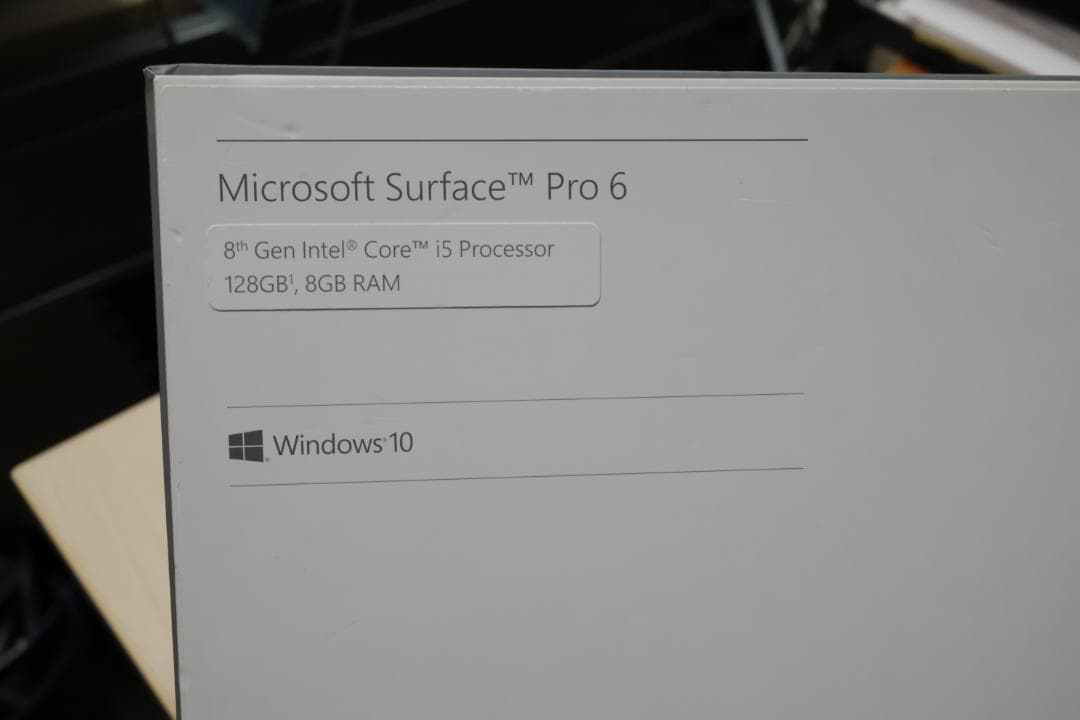 【超美品】Surface Pro6 i5 8G 128GB タイプカバーおまけ付