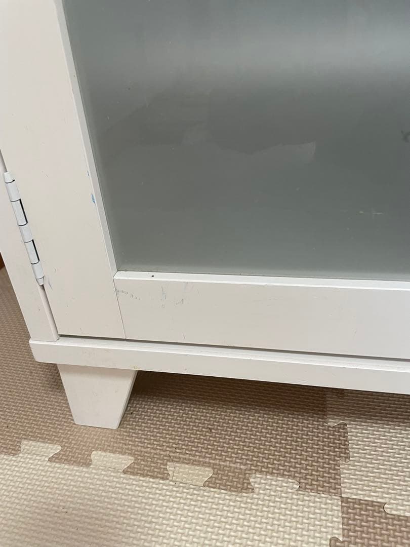 モモナチュラル　ホワイト木製食器棚 ガラス扉付き