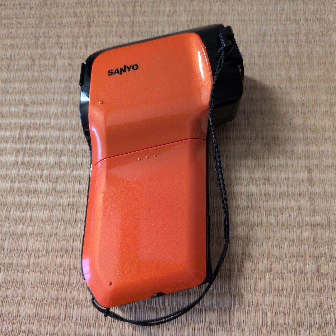 Sanyo Xacti DMX-CG11 オレンジ