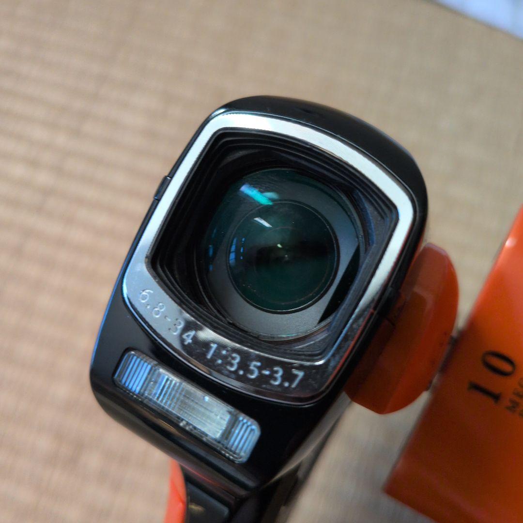 Sanyo Xacti DMX-CG11 オレンジ