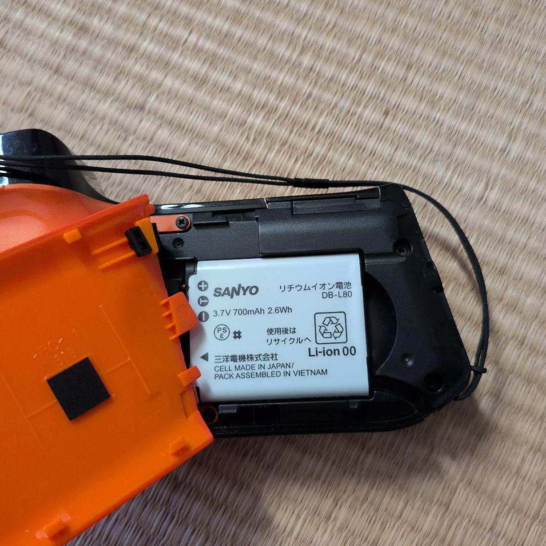 Sanyo Xacti DMX-CG11 オレンジ