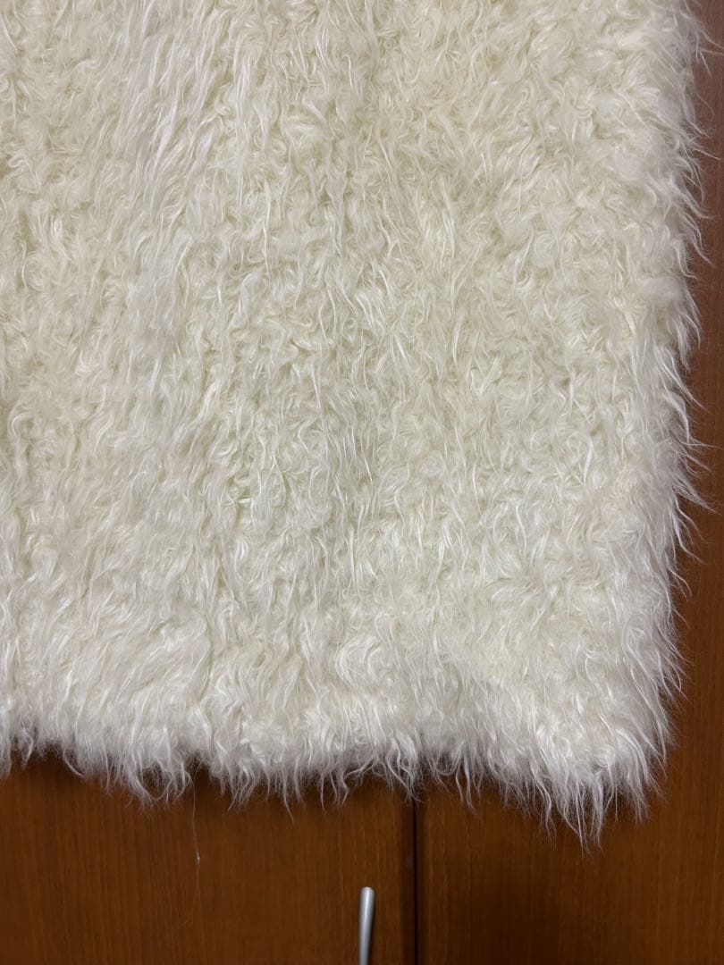 エリザベッタフランキ　フェイクファー　ロングジレ　ベスト　ゴールドボタン