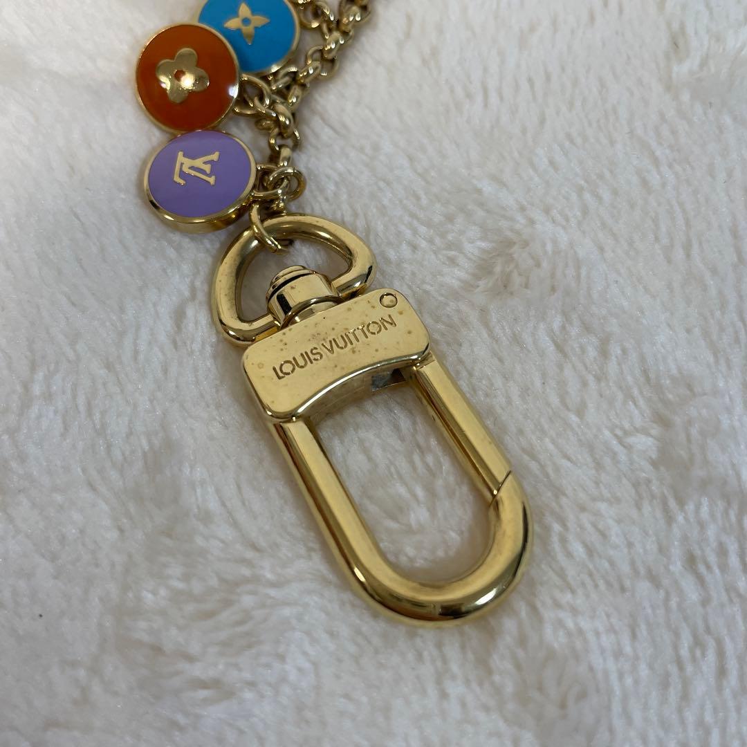 Louis Vuitton マルチカラー チャーム付きチェーン