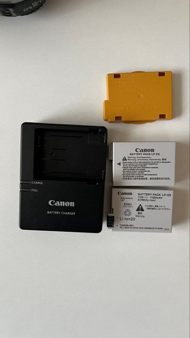 限定値下げ　 EOS Kiss X4 バッテリーのおまけ付き 元箱、説明書なし